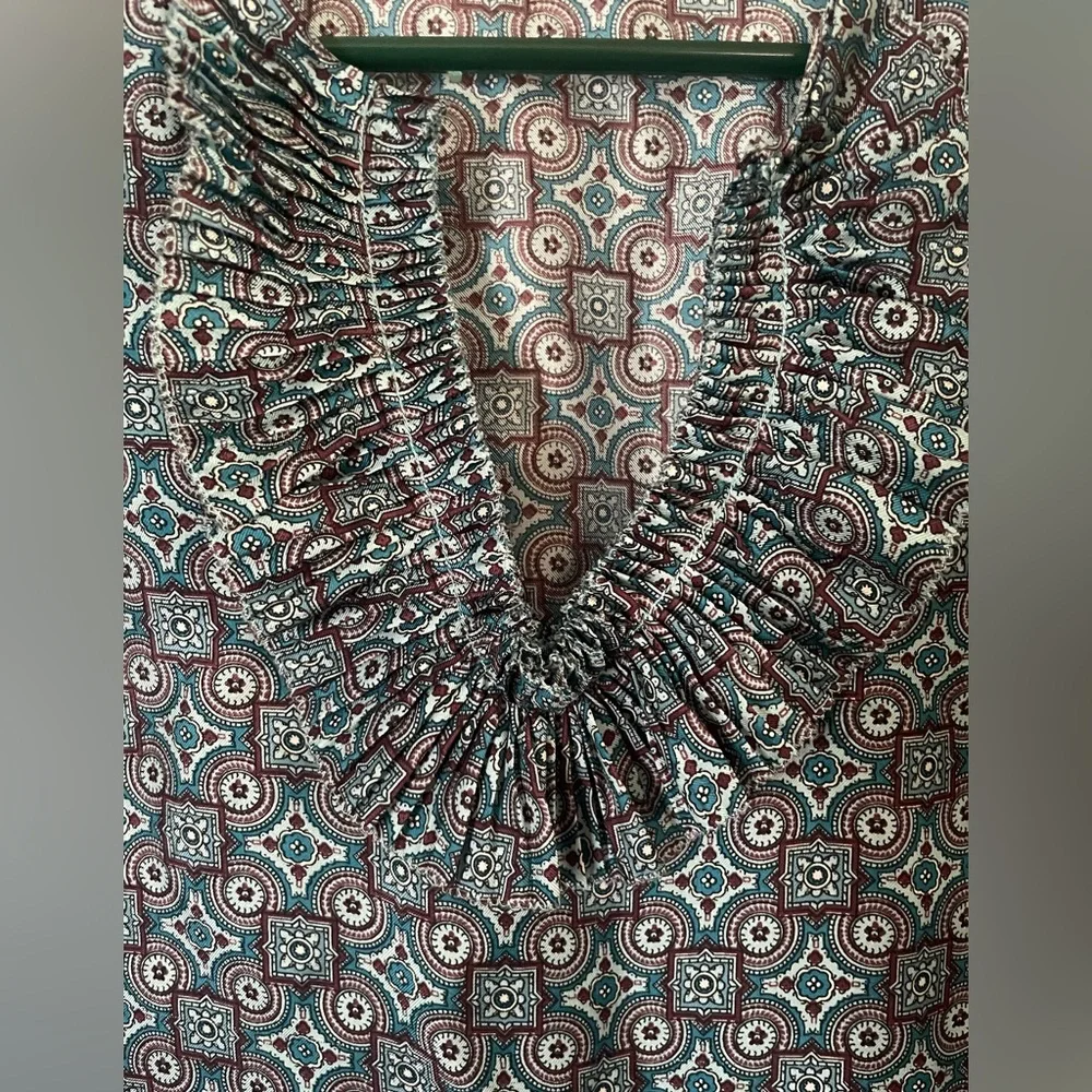 J. Crew Silk Margo Medallion Ruffle V-Neck Tank Top Blouse Size 6